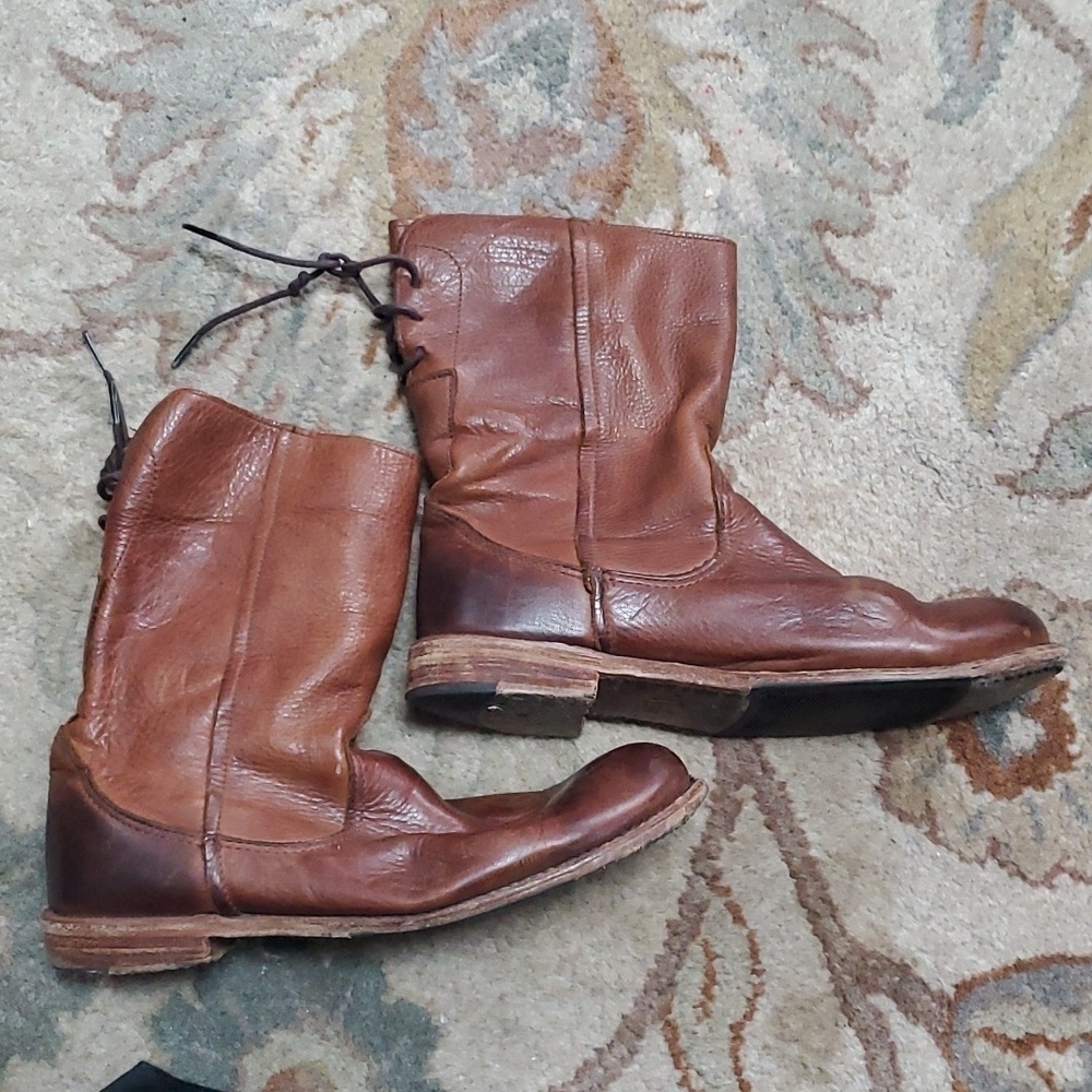 Walk-over vintage union made back lace mid boots